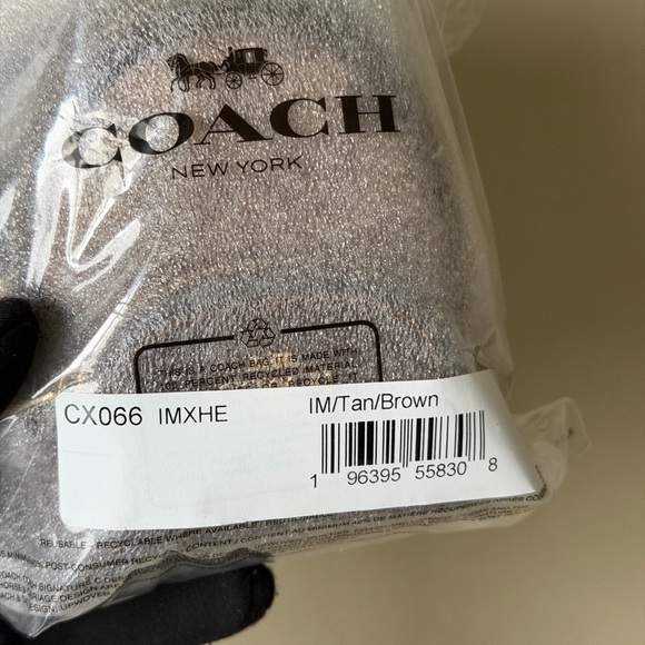 Coach Signature print Mini court Backpack, Bag charm Keychain. NWT. Authentic - Picture 11 of 12